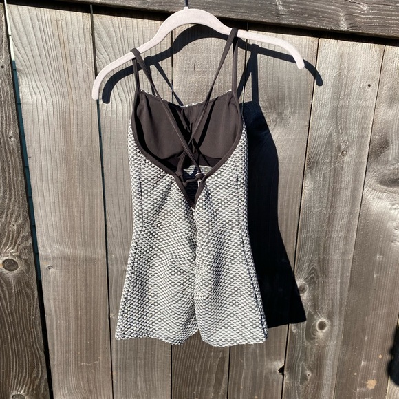 NWT Women’s XS Halara padded bra athletic jumpsuit romper adjustable straps - Picture 2 of 8